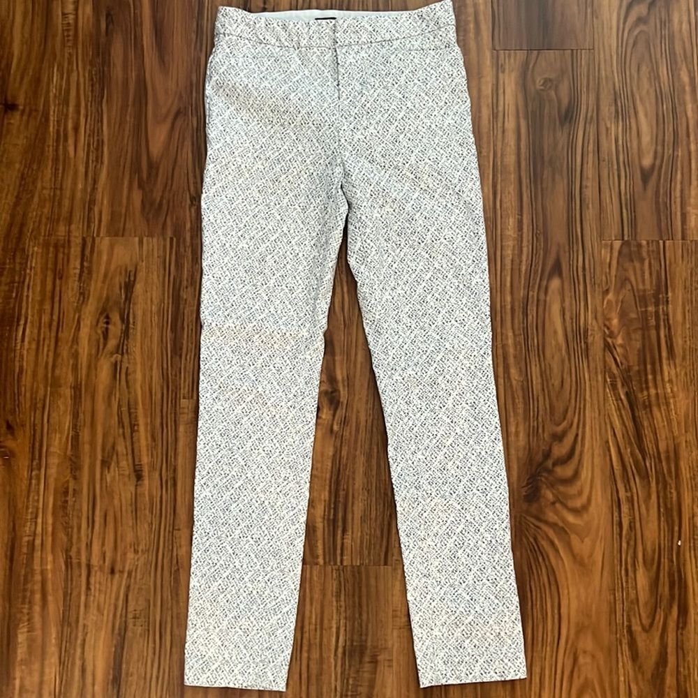 Crosby Classic Woman's Ankle Pants Size 2